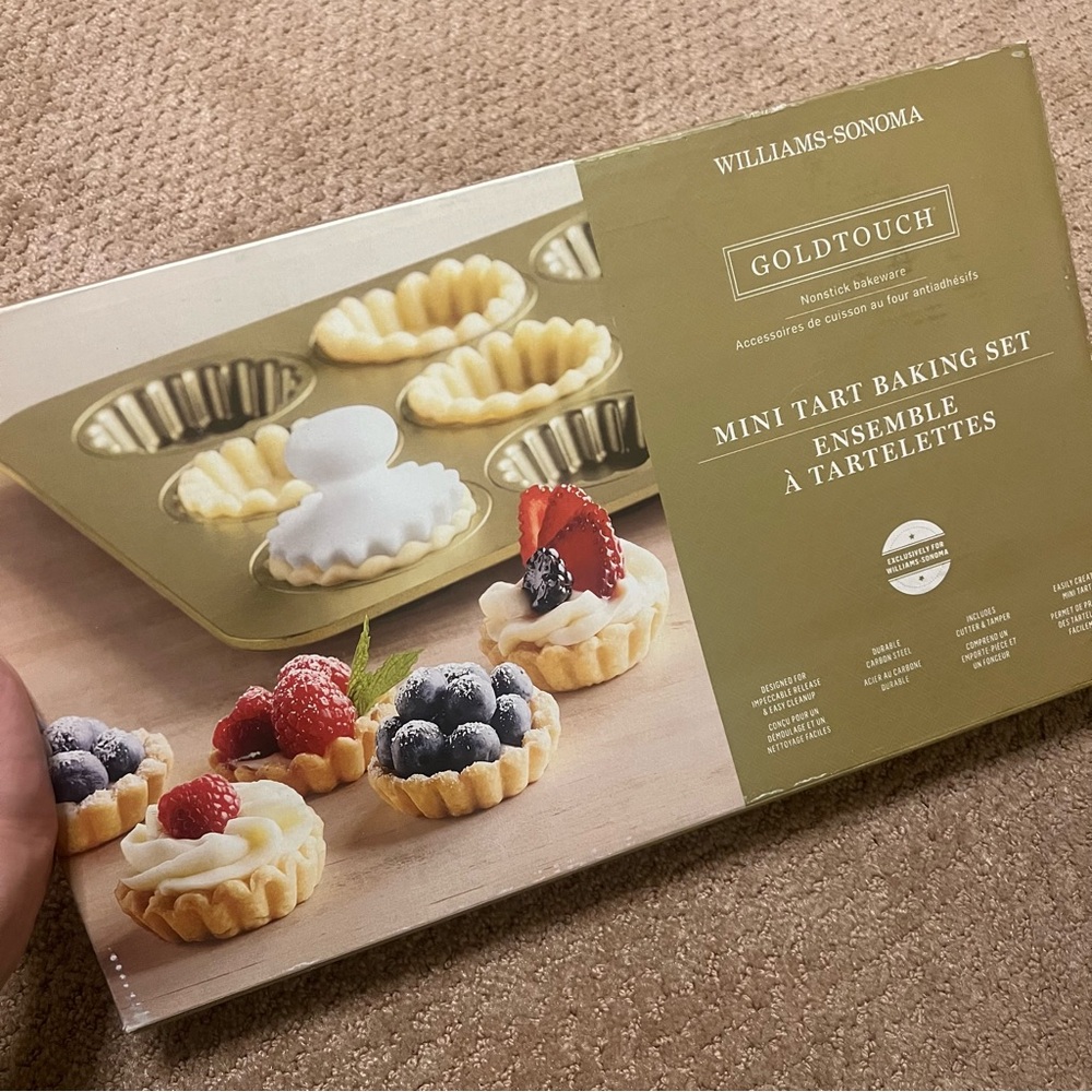 Williams Sonoma Mini Tart Baking Set with Brownie/Lava Cake Pan